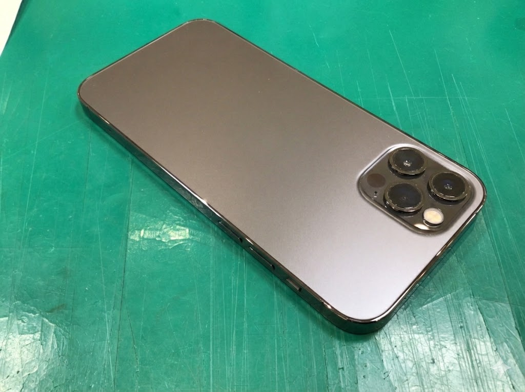 スマホ・タブレットのバッテリー交換は、データそのまま・即日修理のスマホ修理工房　町田店へ！